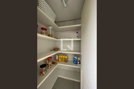 Apartamento para alugar com 177m², 4 quartos e 3 vagasDespensa