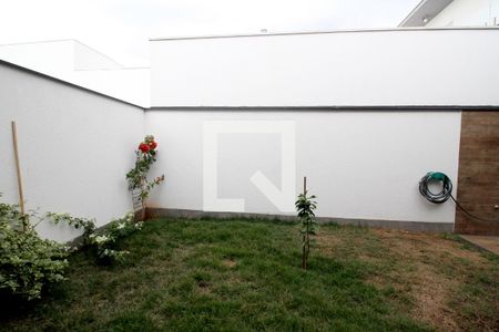 Casa de condomínio para alugar com 180m², 3 quartos e 4 vagasVista 