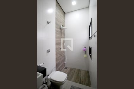 Casa de condomínio para alugar com 180m², 3 quartos e 4 vagasBanheiro 