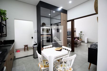 Casa de condomínio para alugar com 180m², 3 quartos e 4 vagasCozinha 