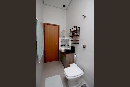 Casa de condomínio para alugar com 180m², 3 quartos e 4 vagasBanheiro 