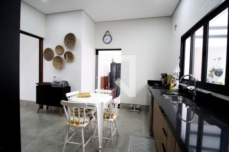 Casa de condomínio para alugar com 180m², 3 quartos e 4 vagasCozinha 