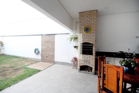 Casa de condomínio para alugar com 180m², 3 quartos e 4 vagasÁrea Gourmet