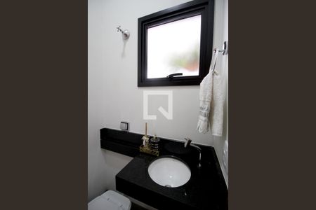 Casa de condomínio para alugar com 180m², 3 quartos e 4 vagasLavabo 