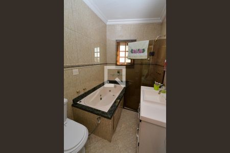 Casa à venda com 254m², 3 quartos e 5 vagasBanheiro da Suíte 3