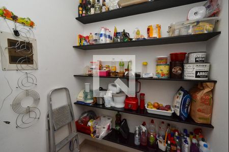 Casa à venda com 254m², 3 quartos e 5 vagasDespensa