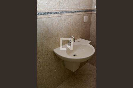 Casa à venda com 254m², 3 quartos e 5 vagasBanheiro da Suíte 2