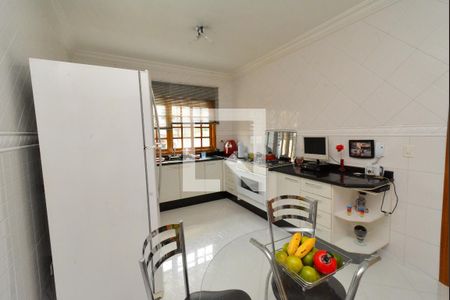 Casa à venda com 254m², 3 quartos e 5 vagasCozinha