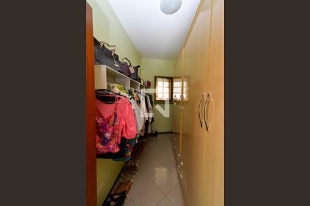 Casa à venda com 254m², 3 quartos e 5 vagasSuíte 3