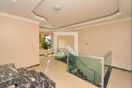 Casa à venda com 254m², 3 quartos e 5 vagasHall