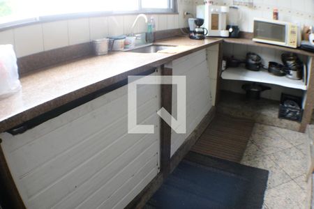 Casa à venda com 450m², 5 quartos e 5 vagasCozinha 2