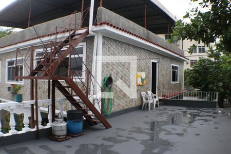 Casa à venda com 450m², 5 quartos e 5 vagasQuintal