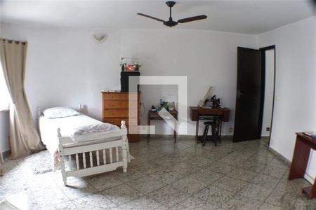 Casa à venda com 450m², 5 quartos e 5 vagasQuarto 5 - Suíte