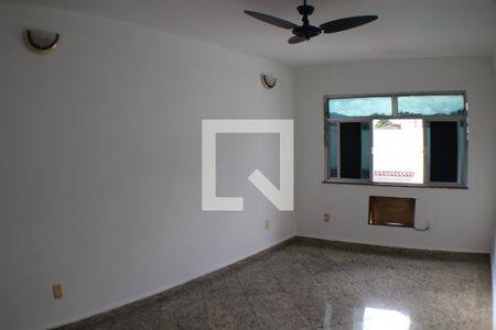 Casa à venda com 450m², 5 quartos e 5 vagasQuarto 4