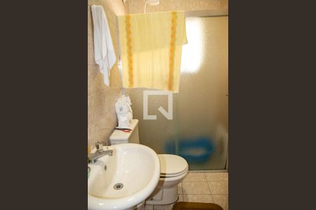 Casa para alugar com 360m², 3 quartos e 6 vagasBanheiro de Serviço