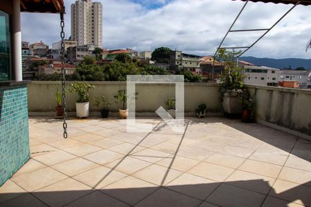 Casa para alugar com 360m², 3 quartos e 6 vagasQuintal