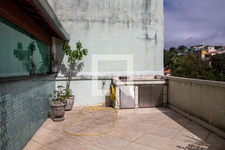 Casa para alugar com 360m², 3 quartos e 6 vagasQuintal