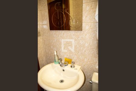 Casa para alugar com 360m², 3 quartos e 6 vagasBanheiro de Serviço