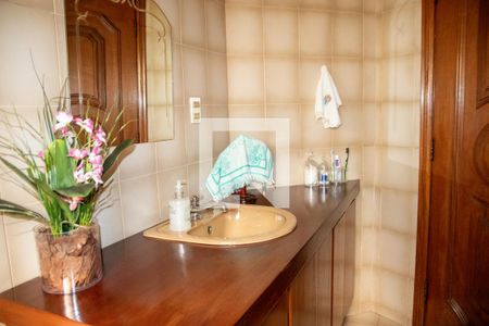 Casa para alugar com 360m², 3 quartos e 6 vagasBanheiro 4