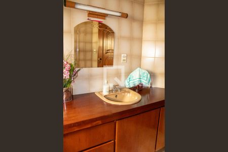 Casa para alugar com 360m², 3 quartos e 6 vagasBanheiro 4