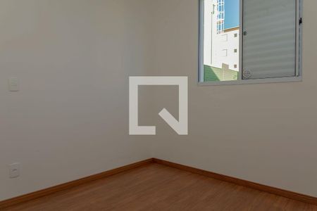 Quarto  2 de apartamento para alugar com 2 quartos, 45m² em Chácaras Tubalina E Quartel, Uberlândia