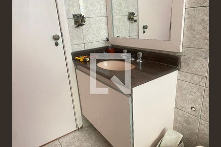 Casa à venda com 250m², 3 quartos e 3 vagasBanheiro da Suíte
