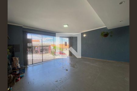 Casa à venda com 250m², 3 quartos e 3 vagasGaragem