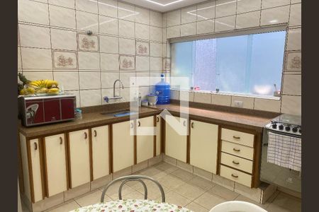 Casa à venda com 250m², 3 quartos e 3 vagasCozinha