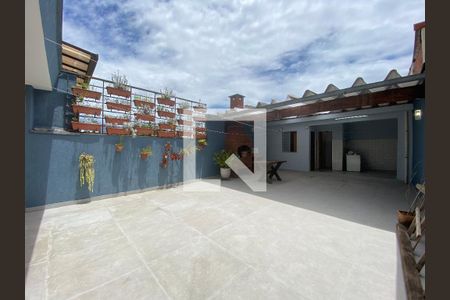 Casa à venda com 250m², 3 quartos e 3 vagasQuintal