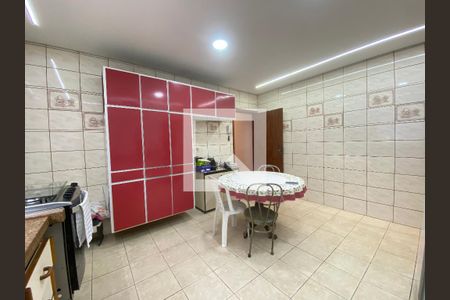 Casa à venda com 250m², 3 quartos e 3 vagasCozinha