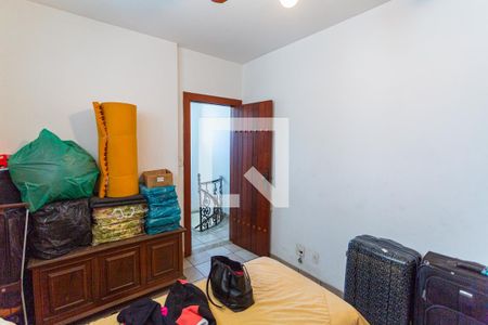 Casa à venda com 550m², 5 quartos e 7 vagasQuarto de Serviço