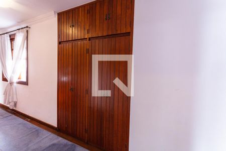 Casa à venda com 550m², 5 quartos e 7 vagasRouparia do Corredor