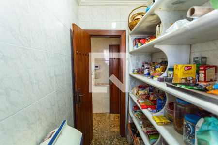 Casa à venda com 550m², 5 quartos e 7 vagasDespensa