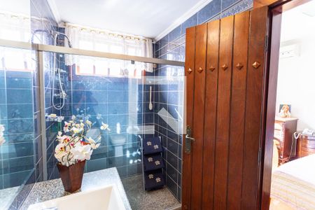 Casa à venda com 550m², 5 quartos e 7 vagasBanheiro da Suíte 4