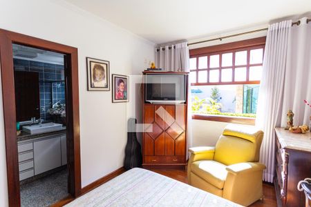 Casa à venda com 550m², 5 quartos e 7 vagasSuíte 4