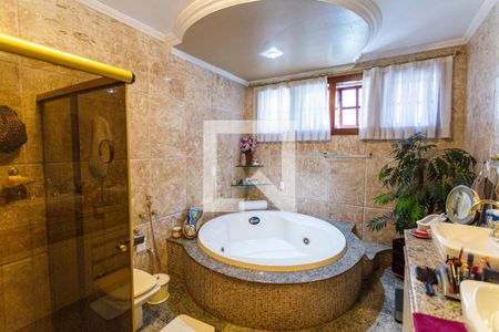 Casa à venda com 550m², 5 quartos e 7 vagasBanheiro da Suíte 1