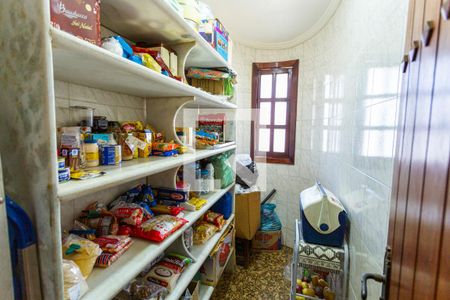 Casa à venda com 550m², 5 quartos e 7 vagasDespensa