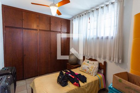 Casa à venda com 550m², 5 quartos e 7 vagasQuarto de Serviço