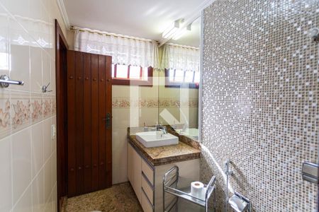 Casa à venda com 550m², 5 quartos e 7 vagasBanheiro da Suíte 3