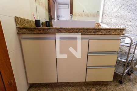 Casa à venda com 550m², 5 quartos e 7 vagasArmário do Banheiro da Suíte 3