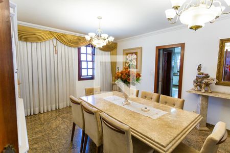 Casa à venda com 550m², 5 quartos e 7 vagasSala 3