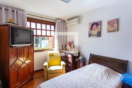 Casa à venda com 550m², 5 quartos e 7 vagasSuíte 4