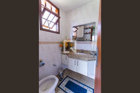 Casa à venda com 550m², 5 quartos e 7 vagasBanheiro do Espaço Gourmet/Churrasqueira