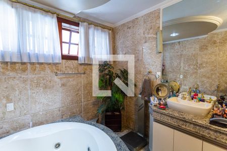 Casa à venda com 550m², 5 quartos e 7 vagasBanheiro da Suíte 1