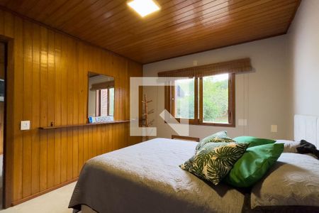 Casa à venda com 250m², 5 quartos e 4 vagas Casa à venda com 250m², 5 quartos e 4 vagasEdícula