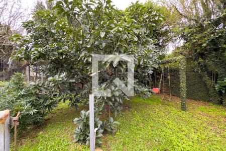 Casa à venda com 250m², 5 quartos e 4 vagas Casa à venda com 250m², 5 quartos e 4 vagasQuintal