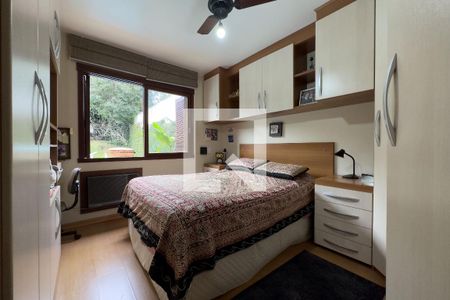 Casa à venda com 250m², 5 quartos e 4 vagas Casa à venda com 250m², 5 quartos e 4 vagasSuíte