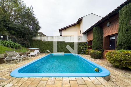 Casa à venda com 250m², 5 quartos e 4 vagas Casa à venda com 250m², 5 quartos e 4 vagasQuintal