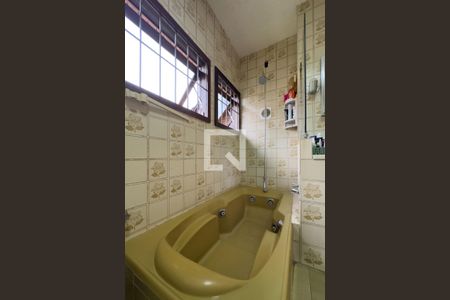 Casa à venda com 250m², 5 quartos e 4 vagas Casa à venda com 250m², 5 quartos e 4 vagasBanheiro da Suíte