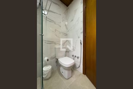 Casa à venda com 250m², 5 quartos e 4 vagas Casa à venda com 250m², 5 quartos e 4 vagasEdícula